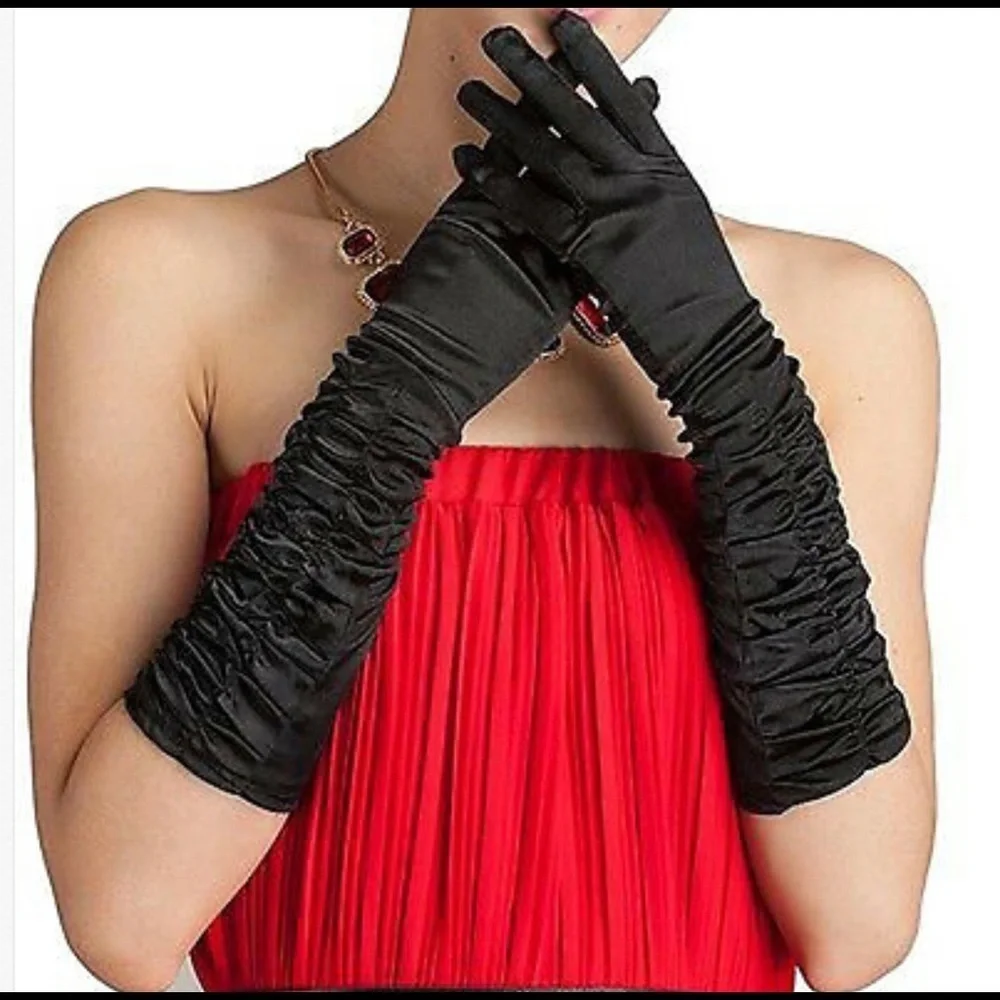Elegant Formal Gloves with Form Fitting Gathering
